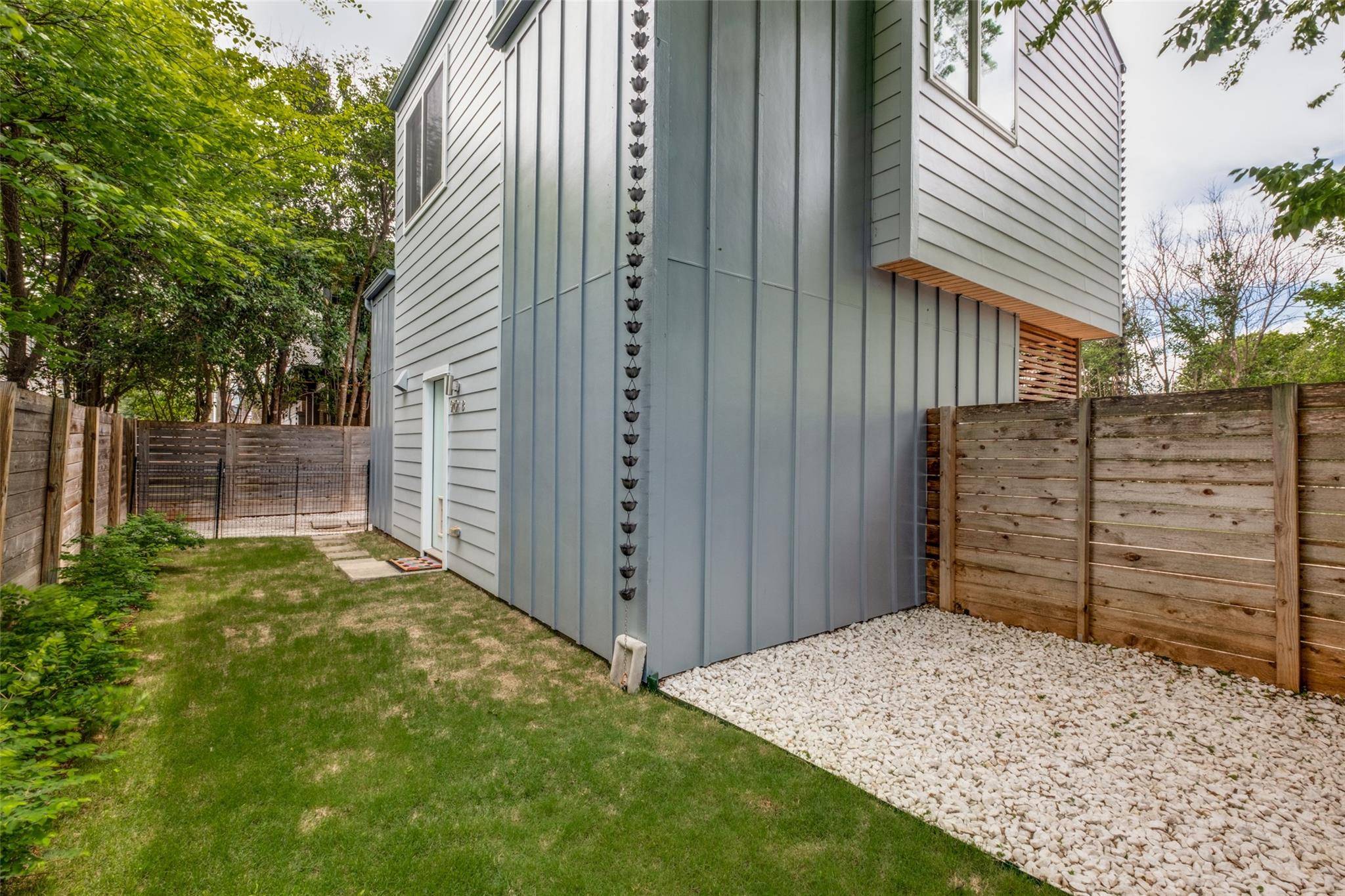 919 E 51st ST #B, Austin, TX 78751