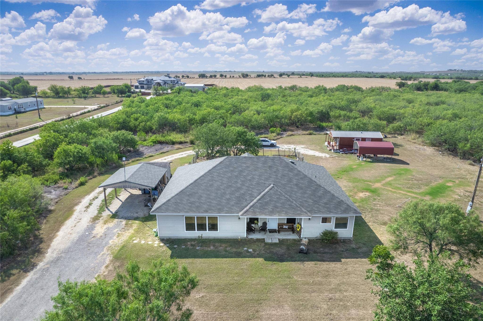 5734 FM 621, Martindale, TX 78655