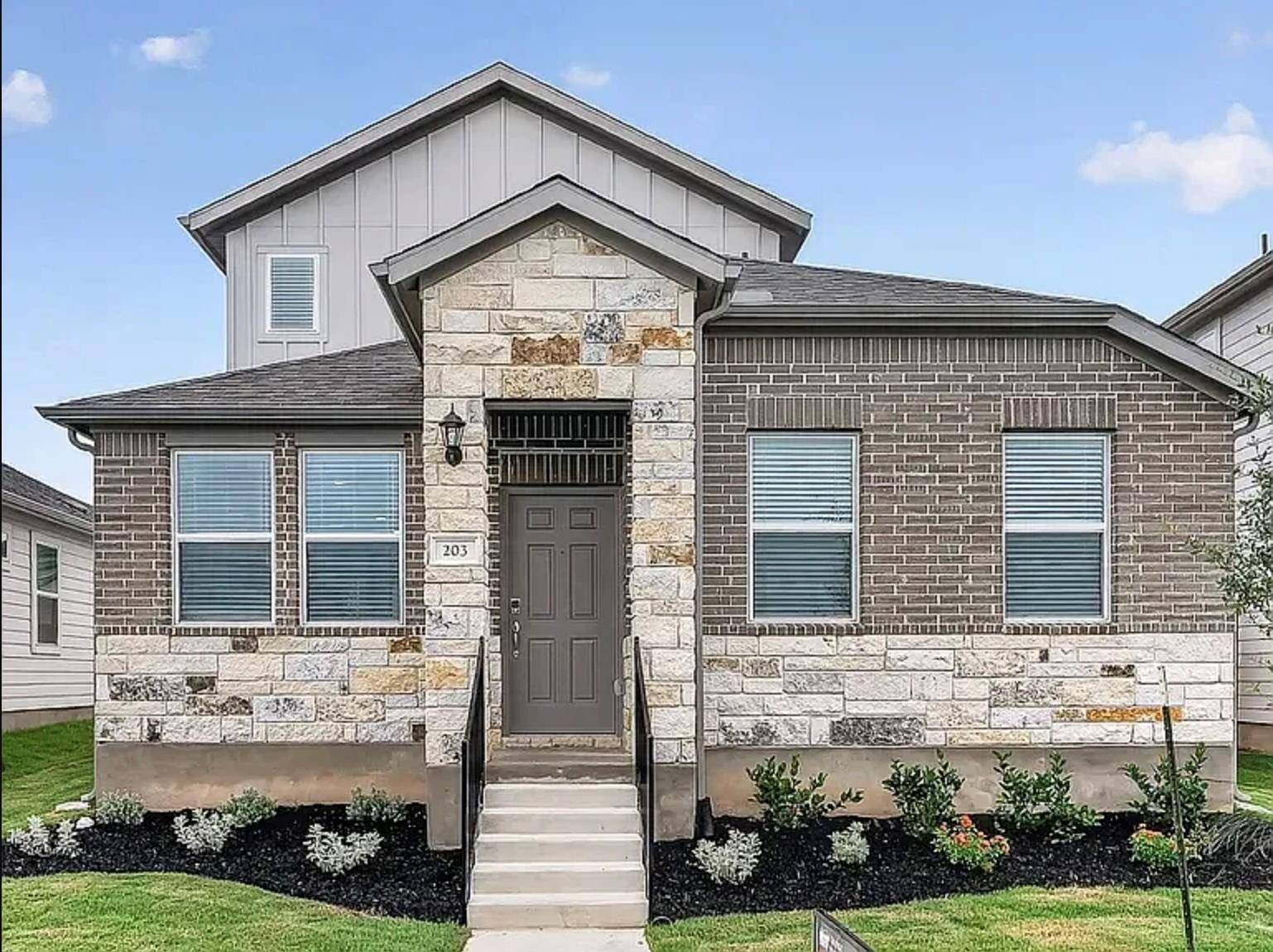 203 Betsy RD, Hutto, TX 78634