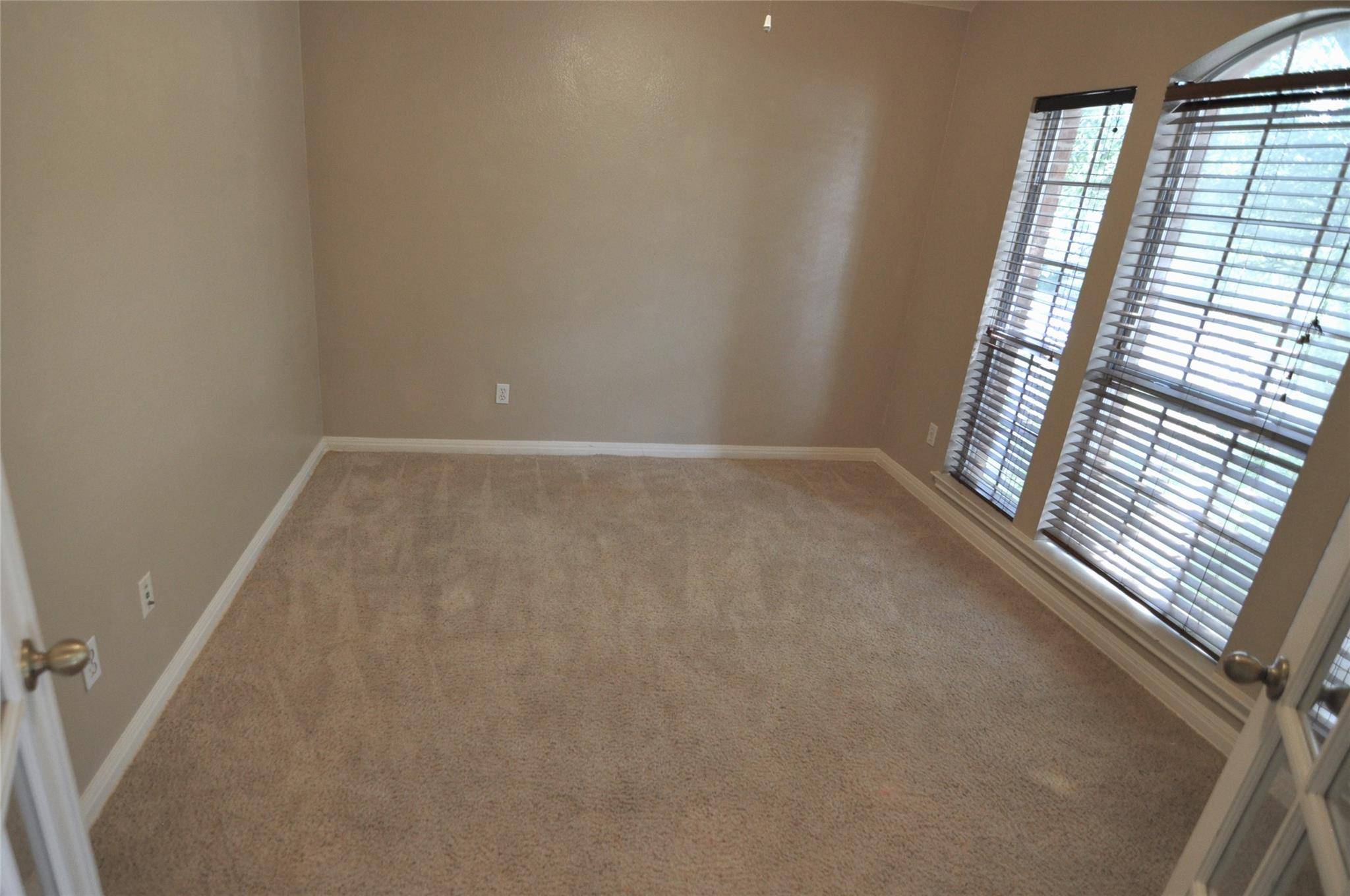 1830 Paradise Ridge DR, Round Rock, TX 78665