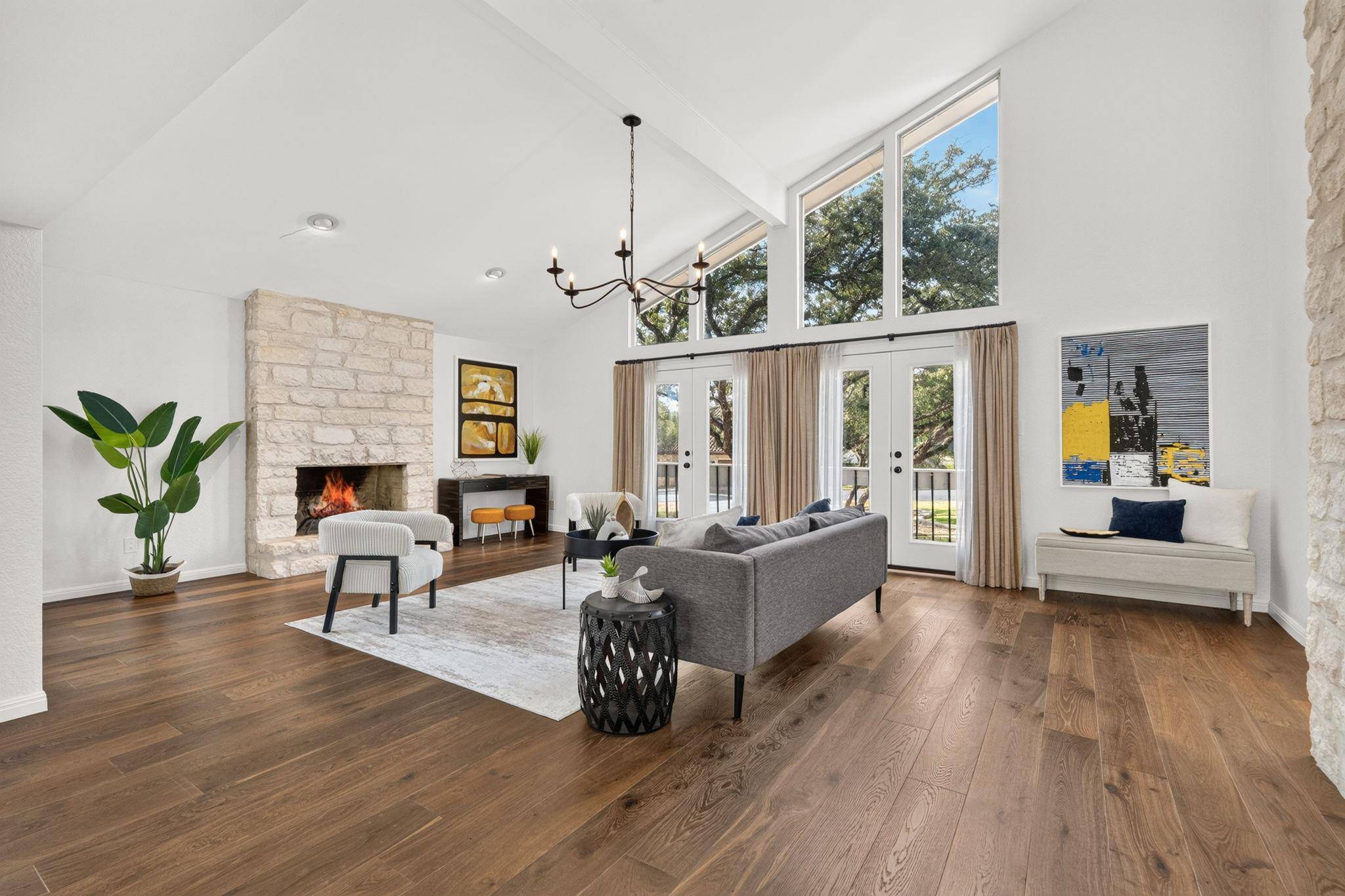 50 Stillmeadow DR, The Hills, TX 78738
