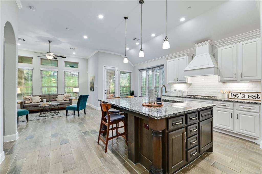 204 Maxwell WAY, Austin, TX 78738