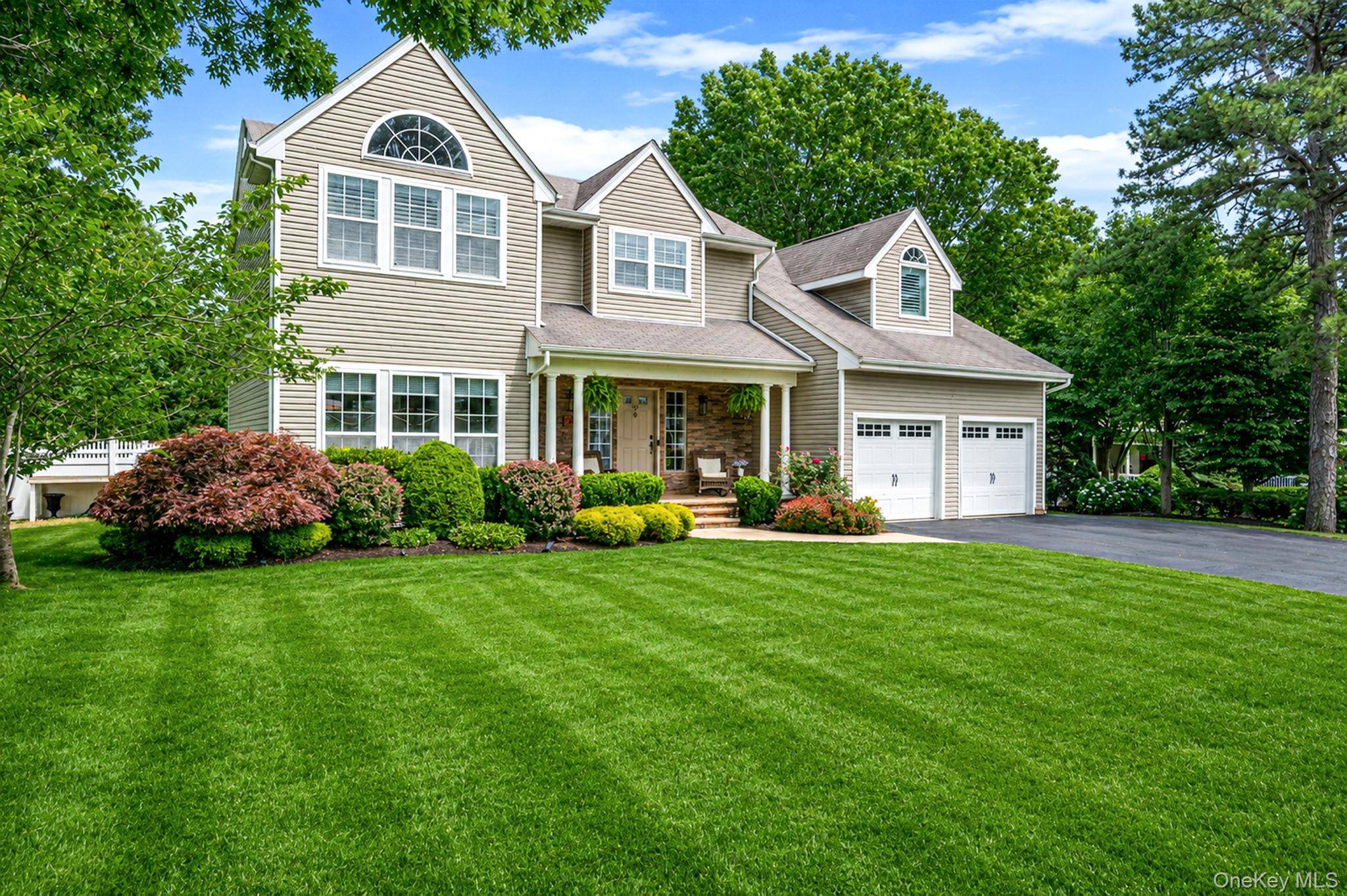 20 Hancock CT, South Setauket, NY 11720
