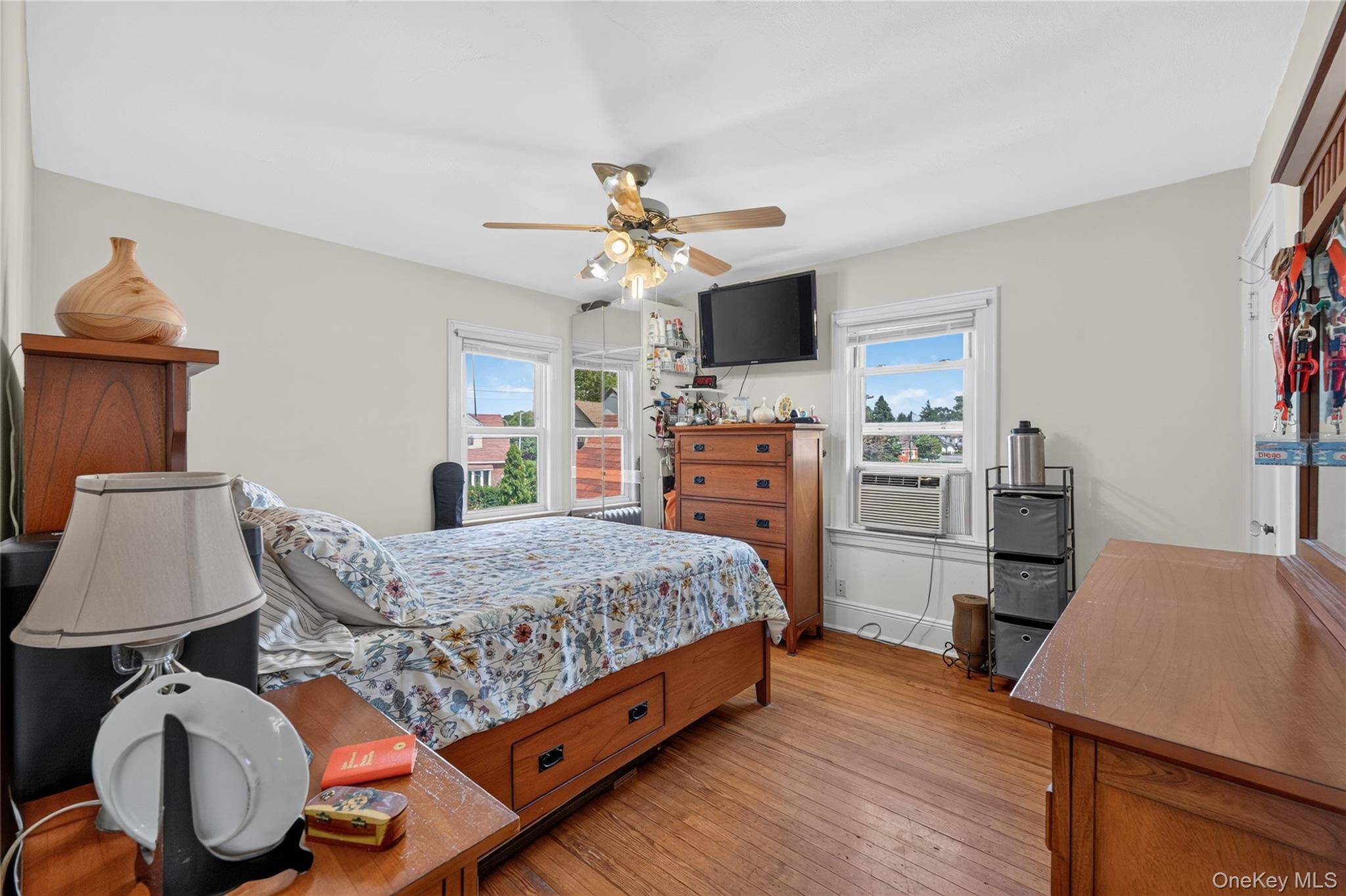 22118 110th AVE, Queens Village, NY 11429