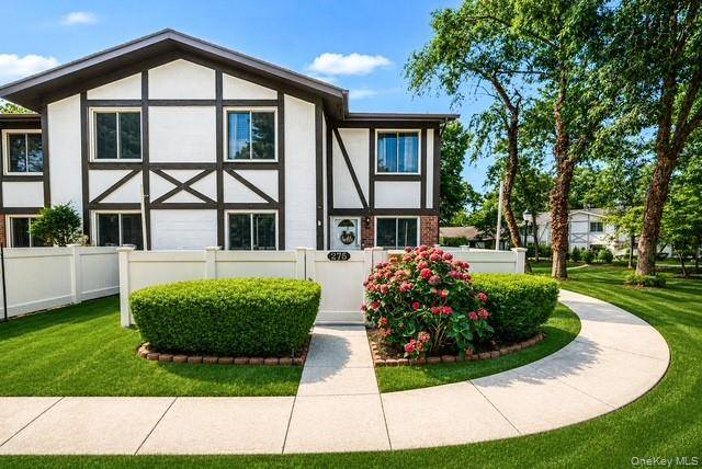 275 Birchwood RD, Medford, NY 11763