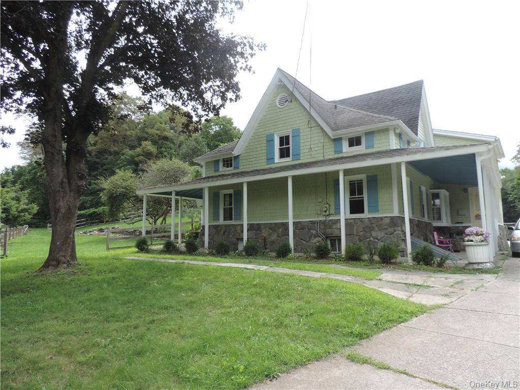 958-964 Hollow RD, Clinton Corners, NY 12514