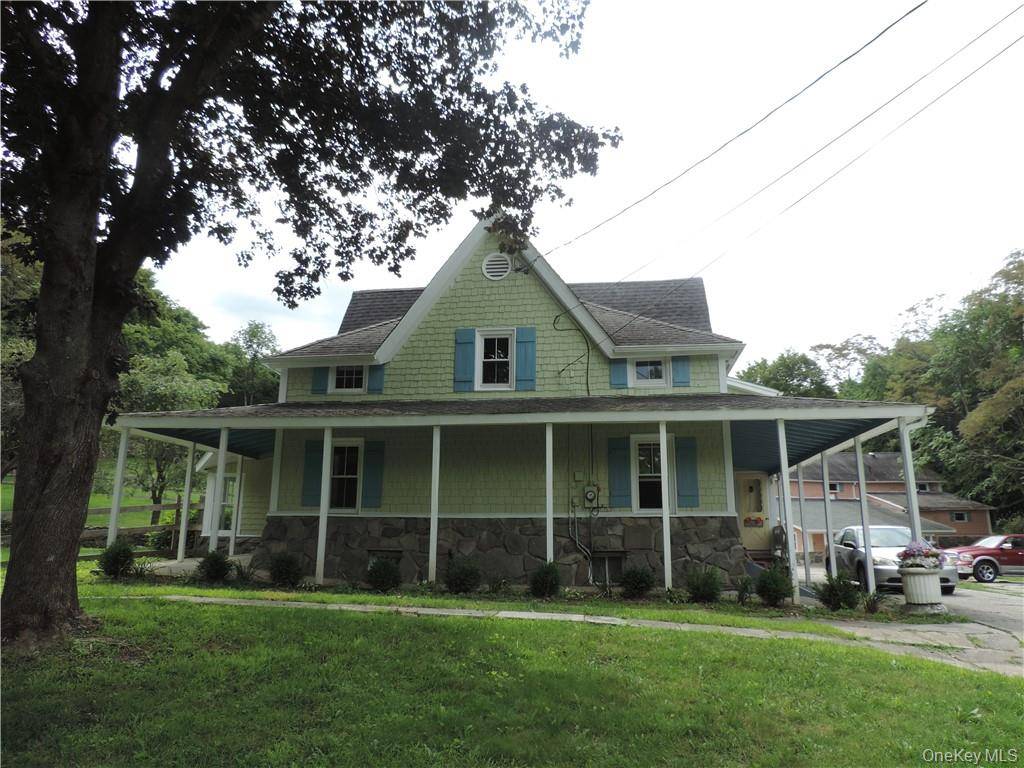 958-964 Hollow RD, Clinton Corners, NY 12514