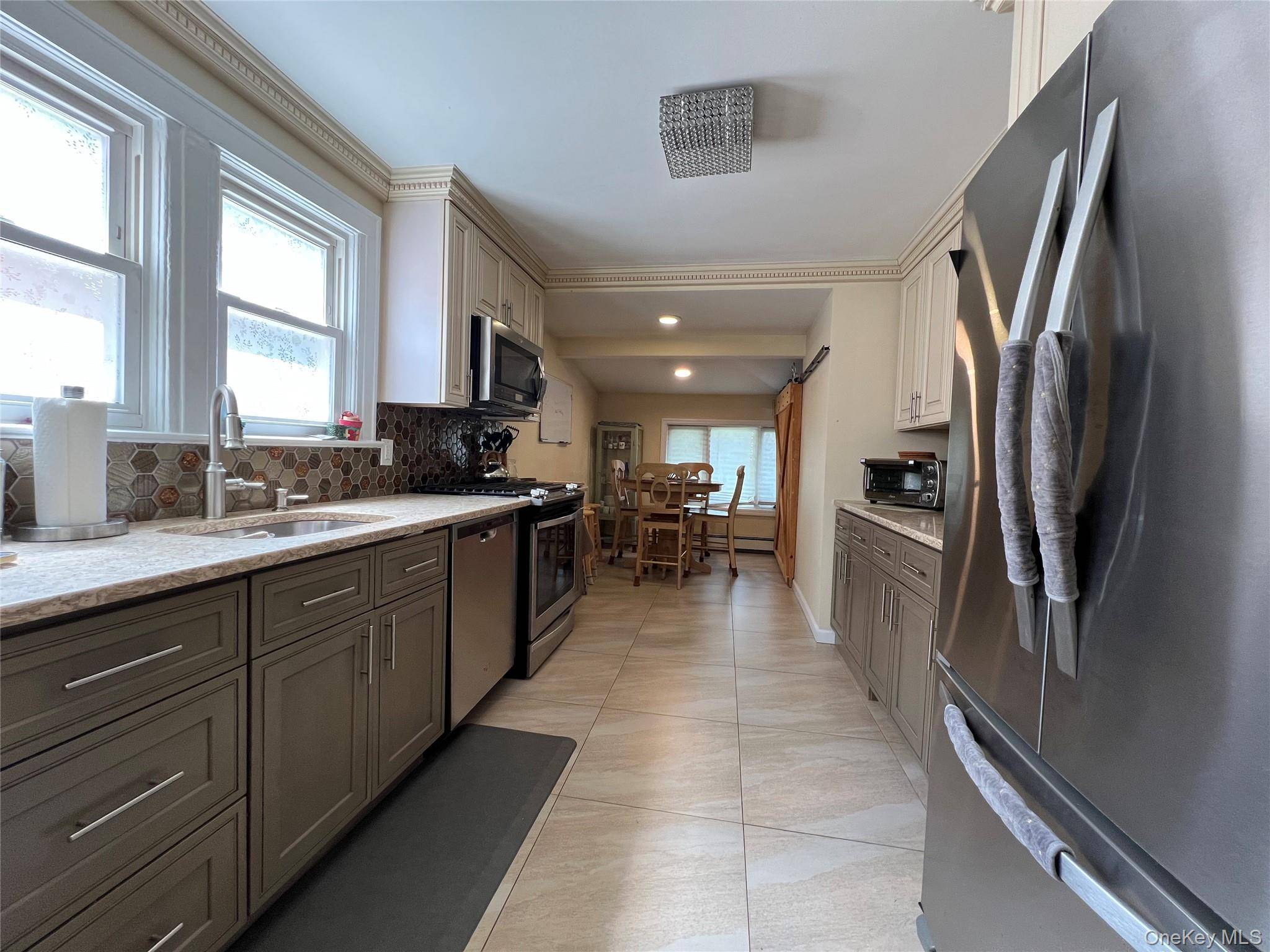 320 Maplegrove AVE, Uniondale, NY 11553