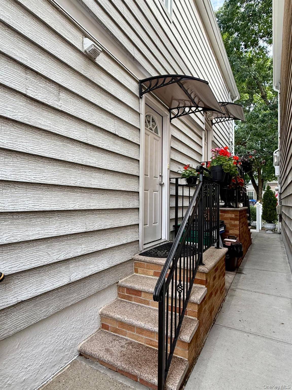13302 96th ST, Ozone Park, NY 11417