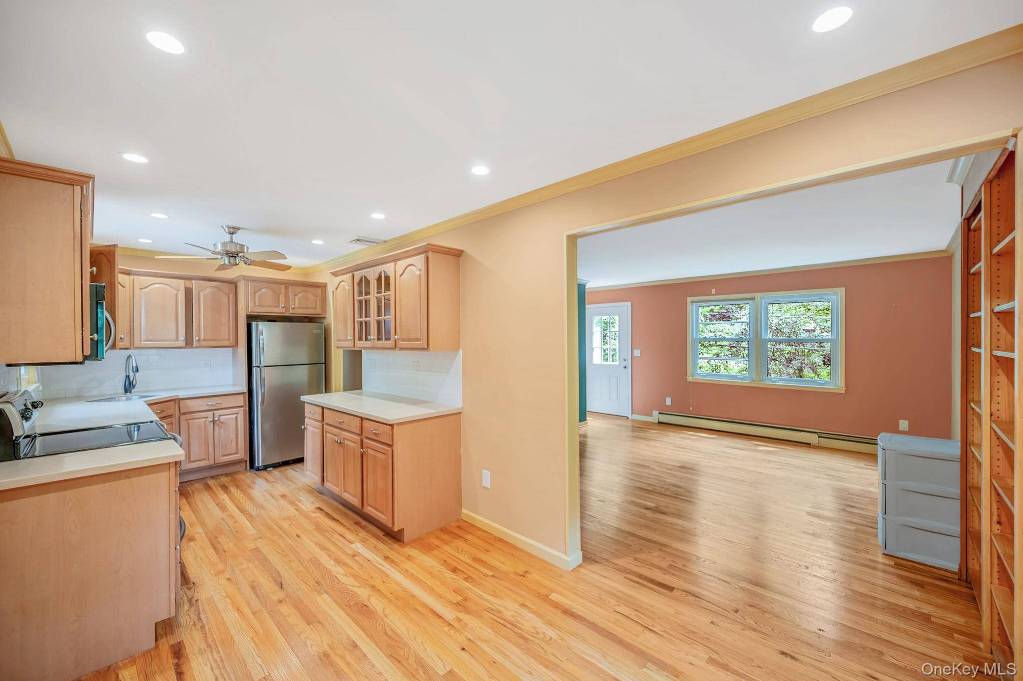 25 Rosedale RD, Sound Beach, NY 11789