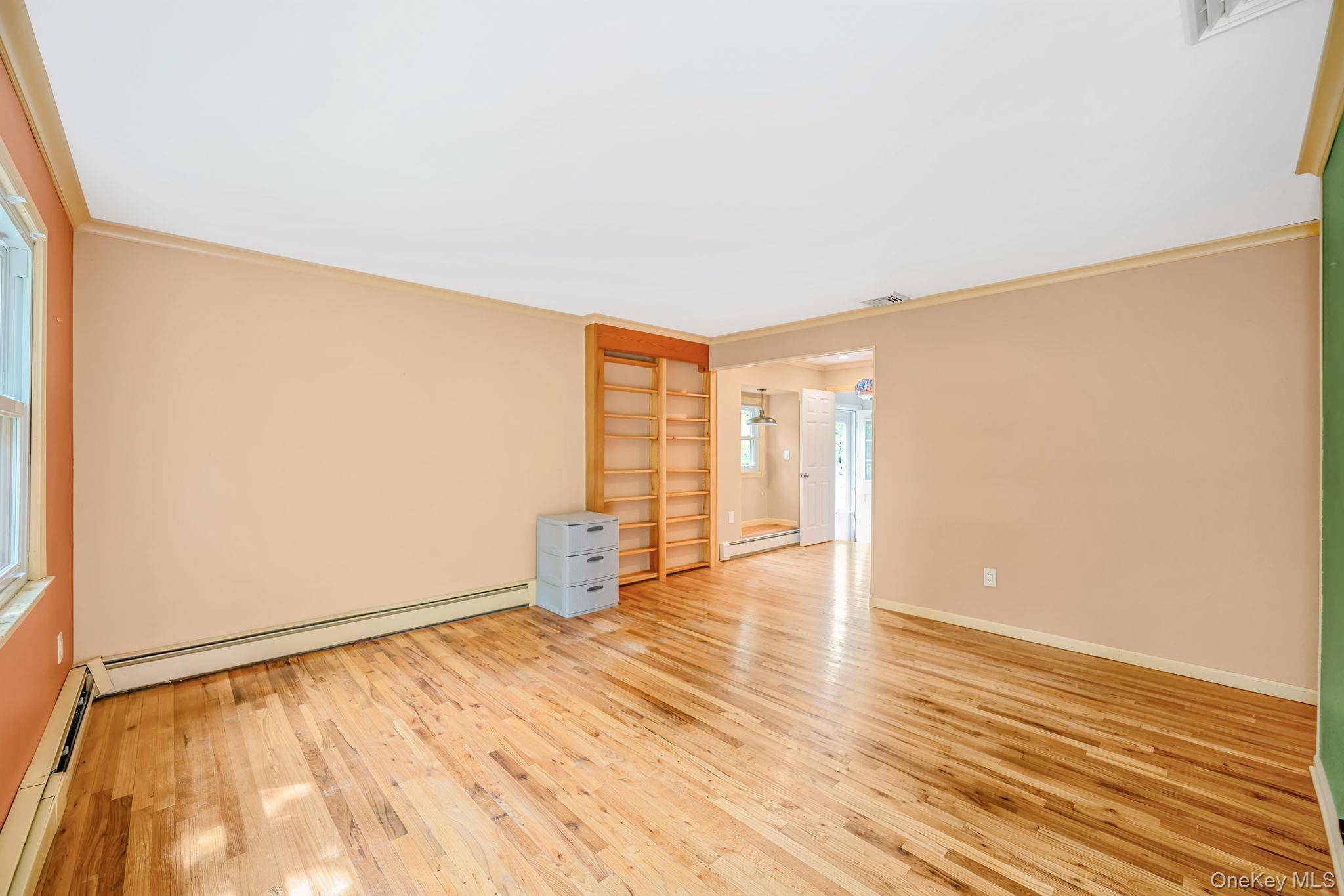 25 Rosedale RD, Sound Beach, NY 11789