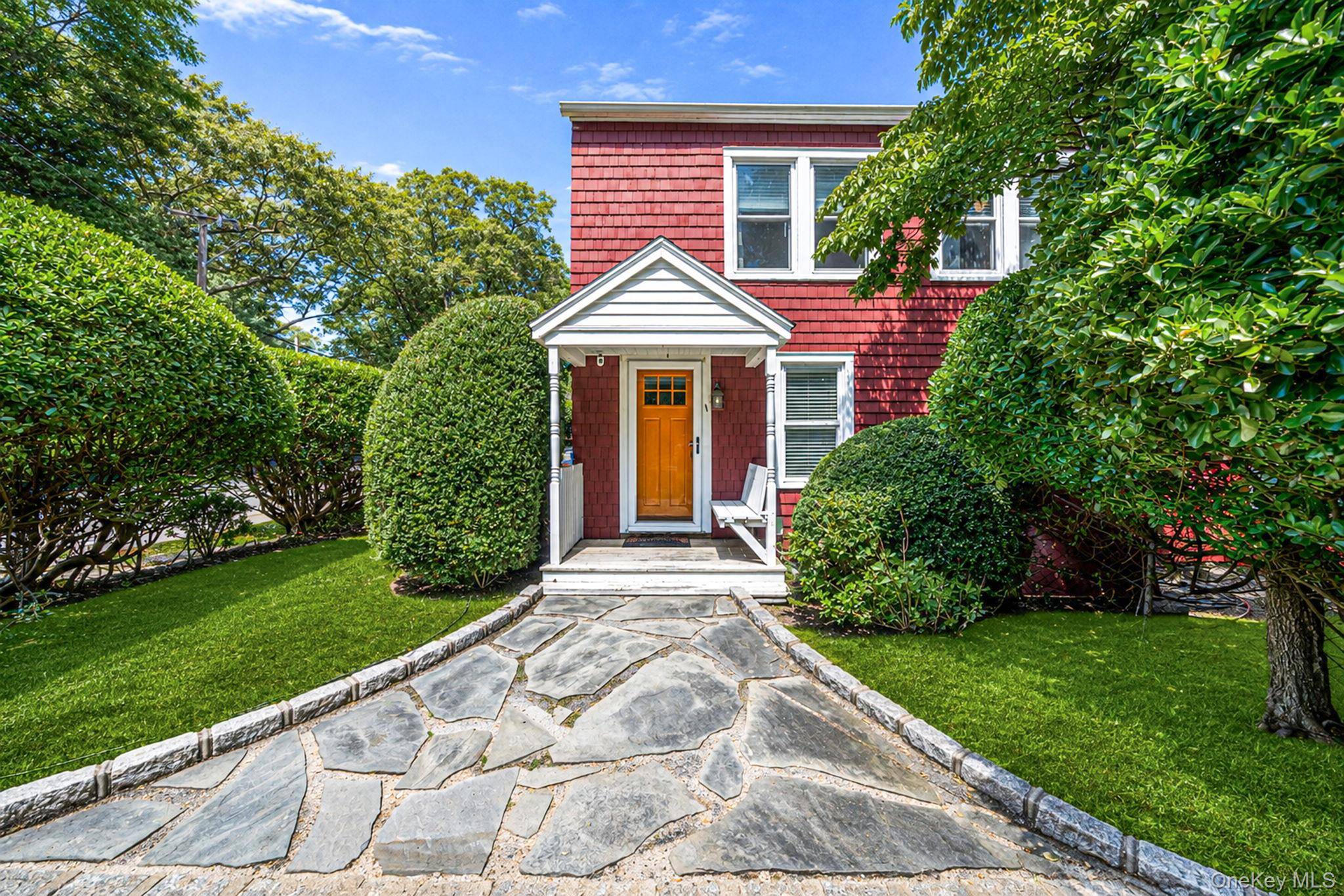 131 Quaker PATH, East Setauket, NY 11733