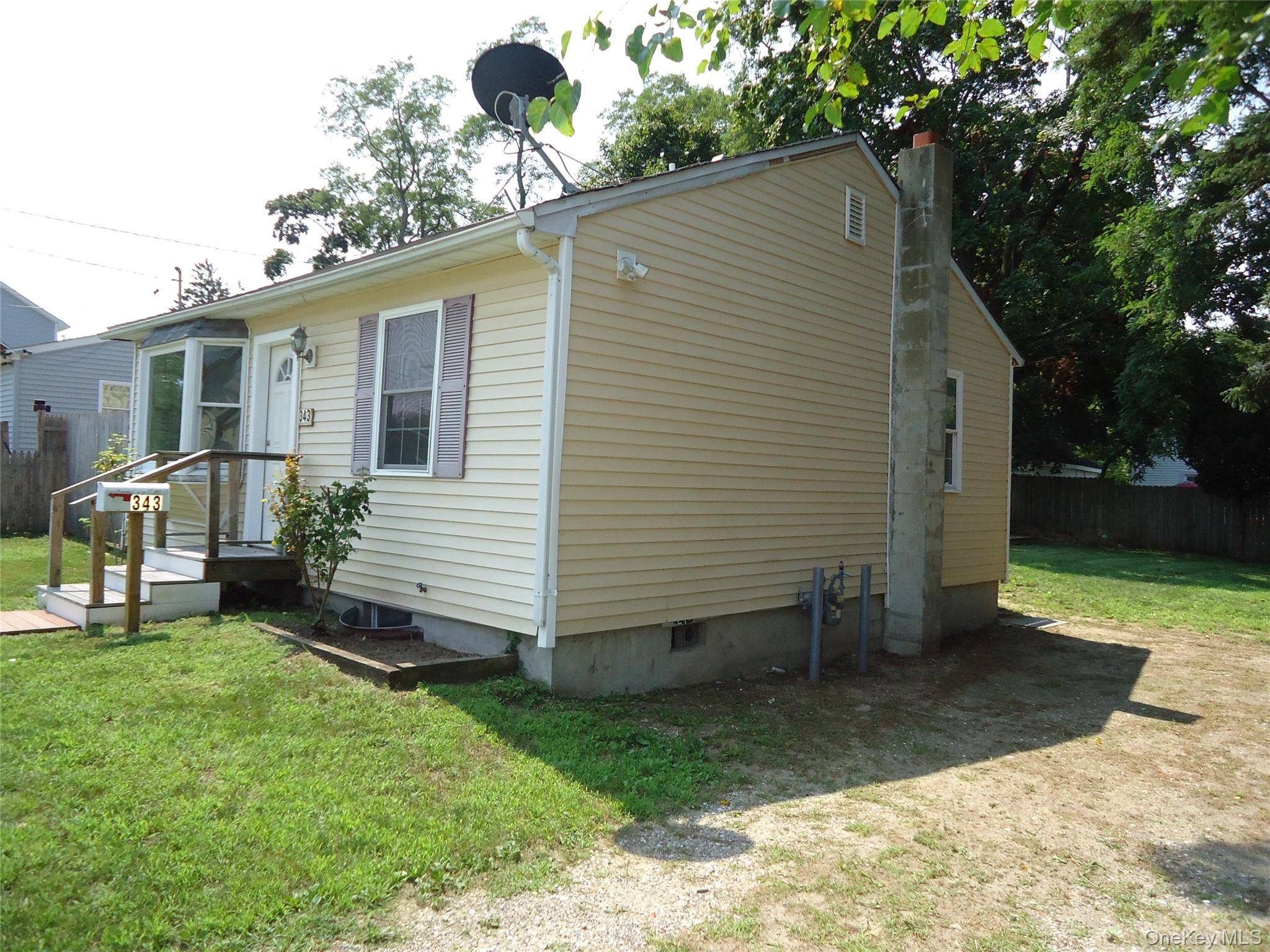 343 Union AVE, Riverhead, NY 11901