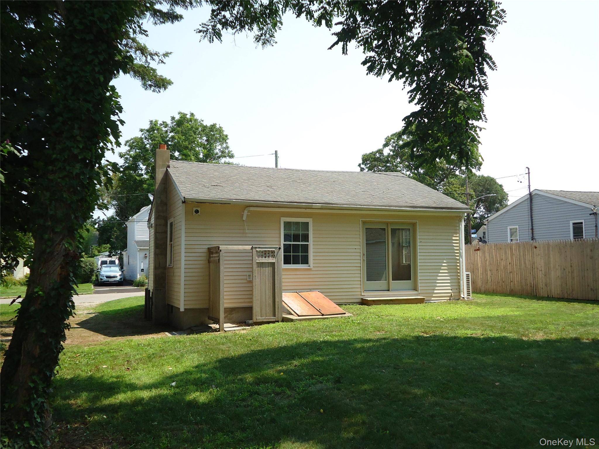 343 Union AVE, Riverhead, NY 11901