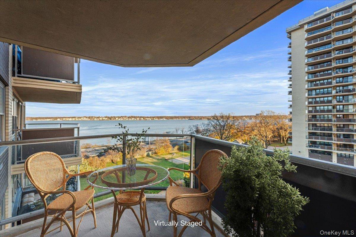 17-85 215 ST #5L, Bayside, NY 11360