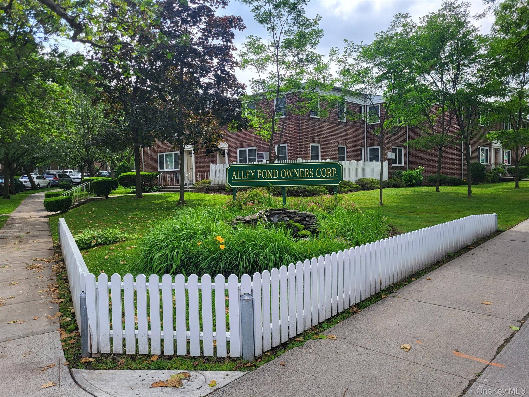 224-23 Kingsbury AVE #B, Oakland Gardens, NY 11364
