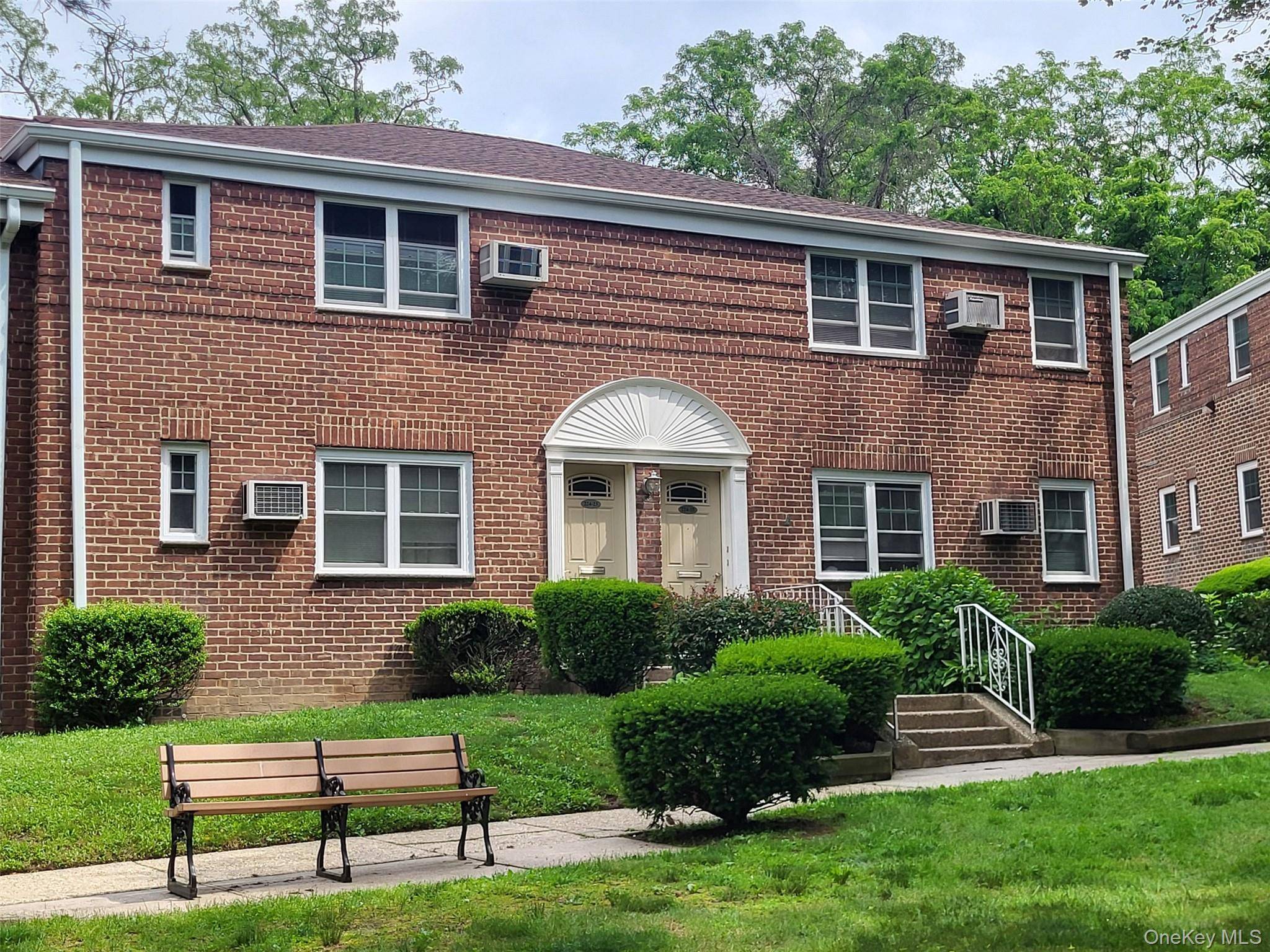 224-23 Kingsbury AVE #B, Oakland Gardens, NY 11364