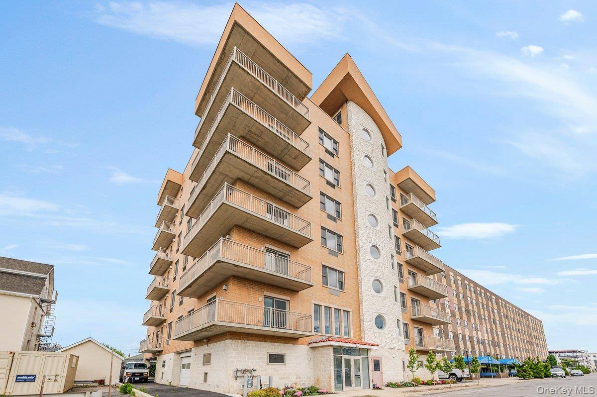 661 W Broadway #401, Long Beach, NY 11561
