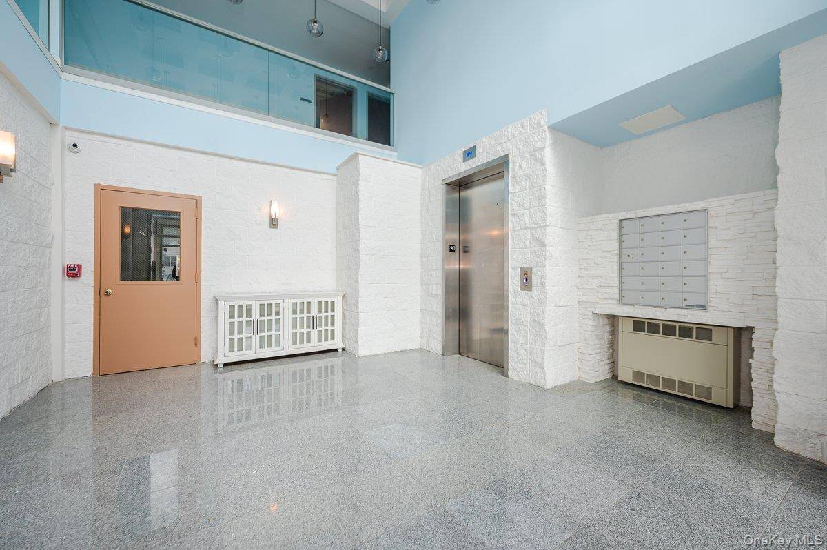 661 W Broadway #401, Long Beach, NY 11561
