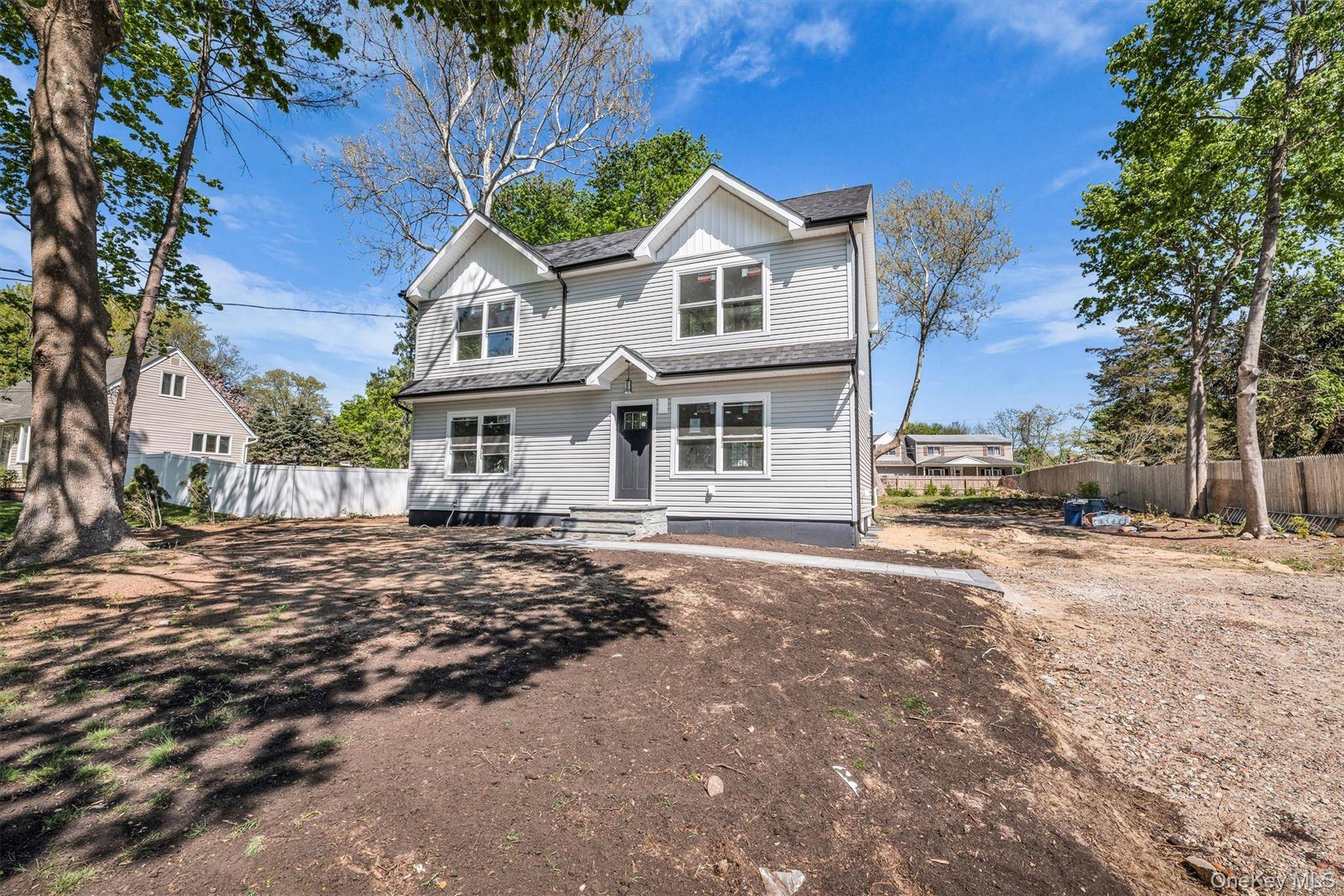 20 Lehigh AVE, Centereach, NY 11720