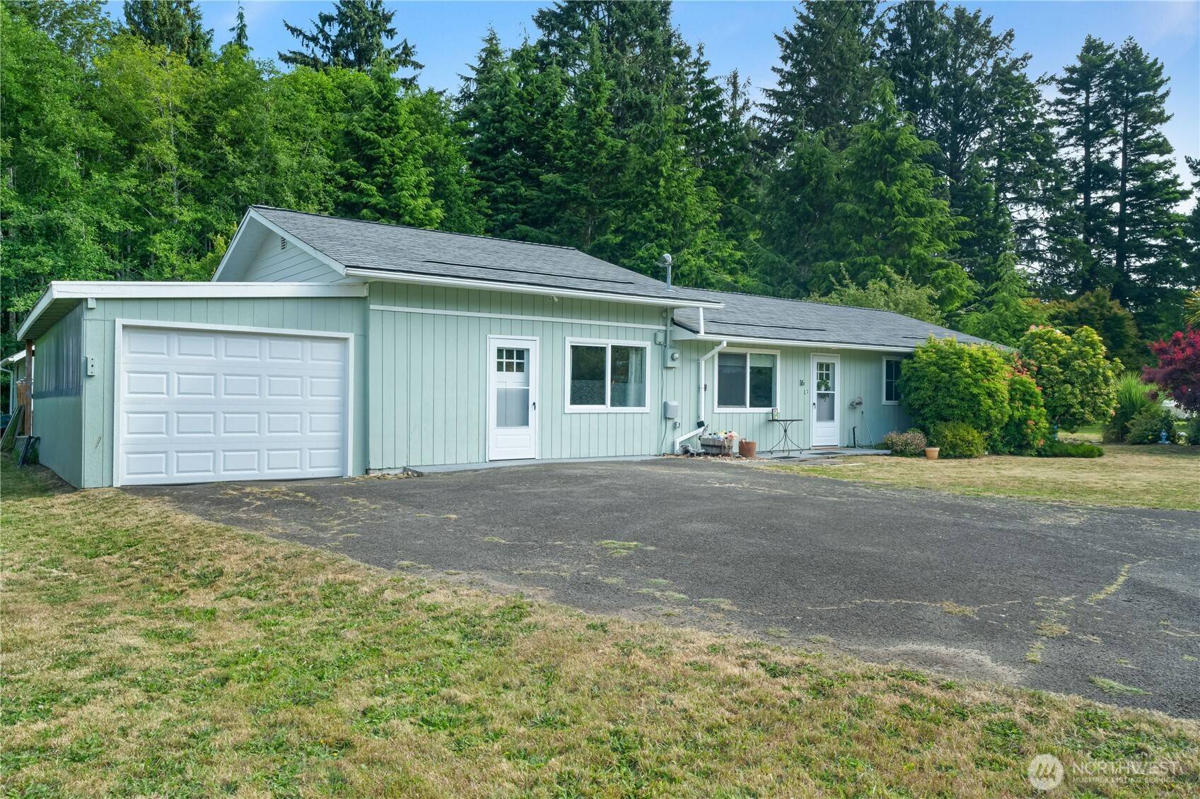 16 Harrison ST, Bay Center, WA 98527