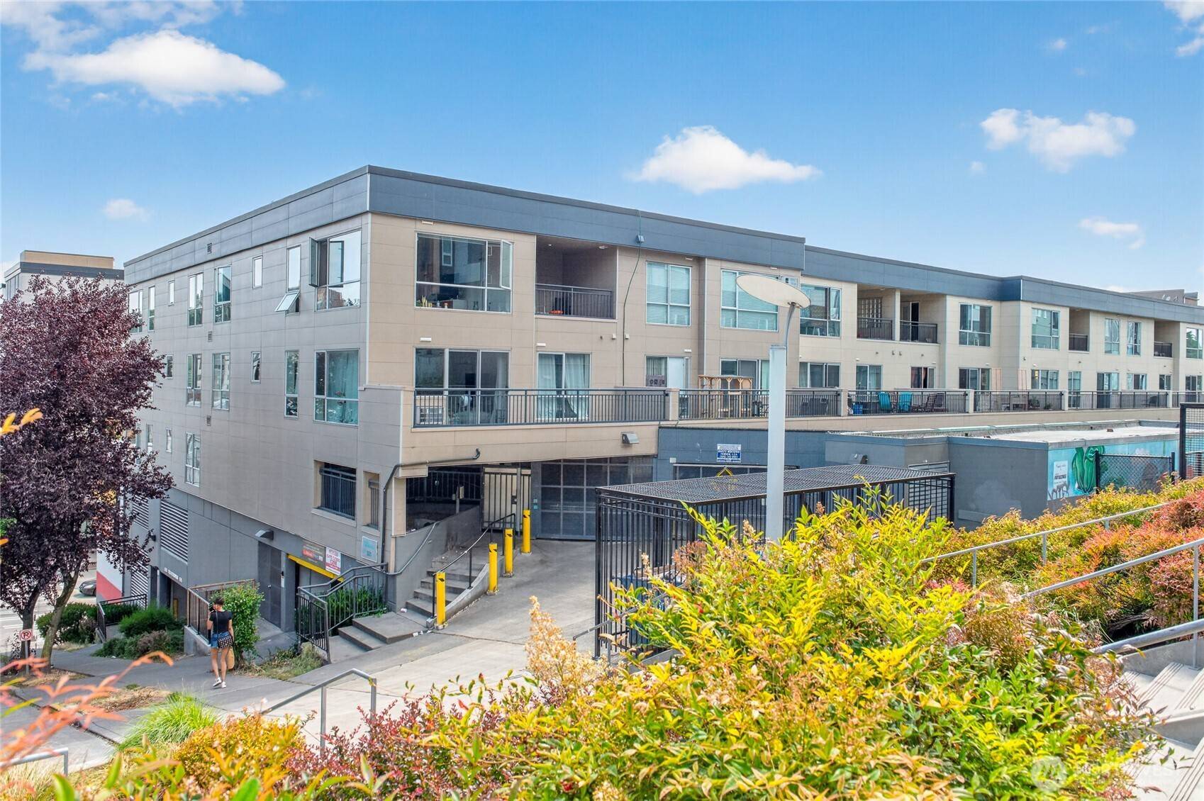 321 10th AVE S #710, Seattle, WA 98104
