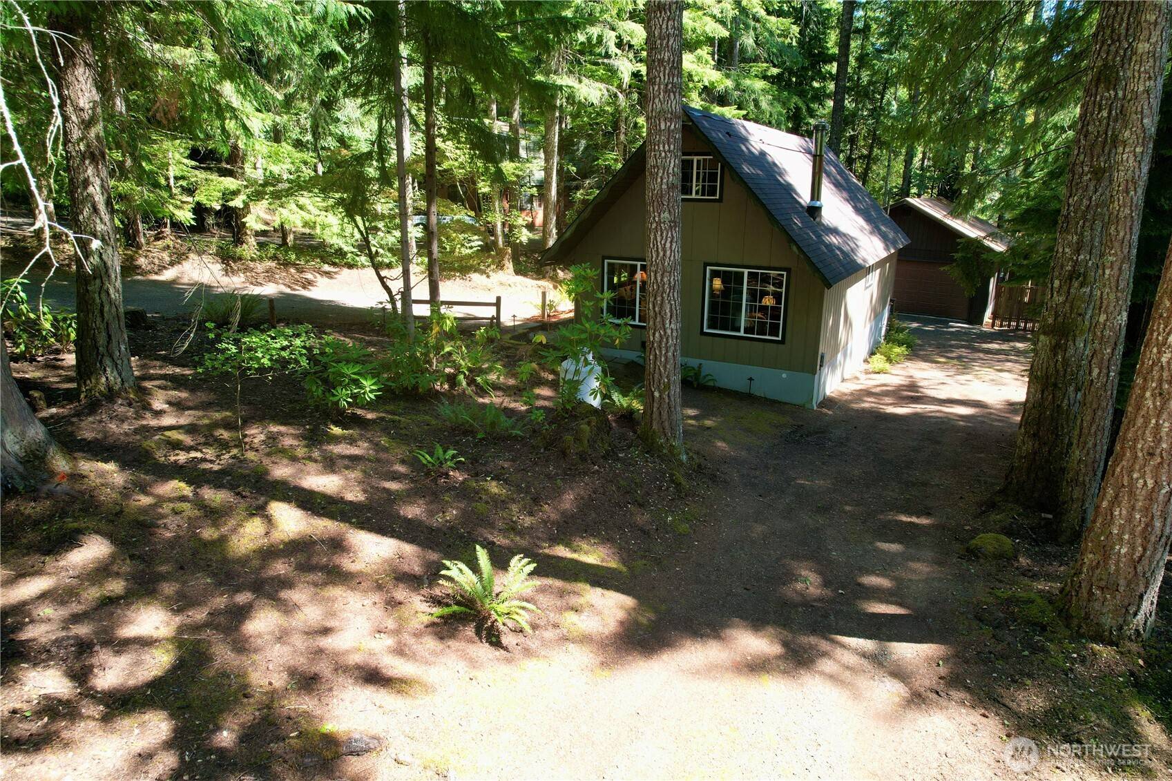 111 N Mount Church DR, Hoodsport, WA 98548