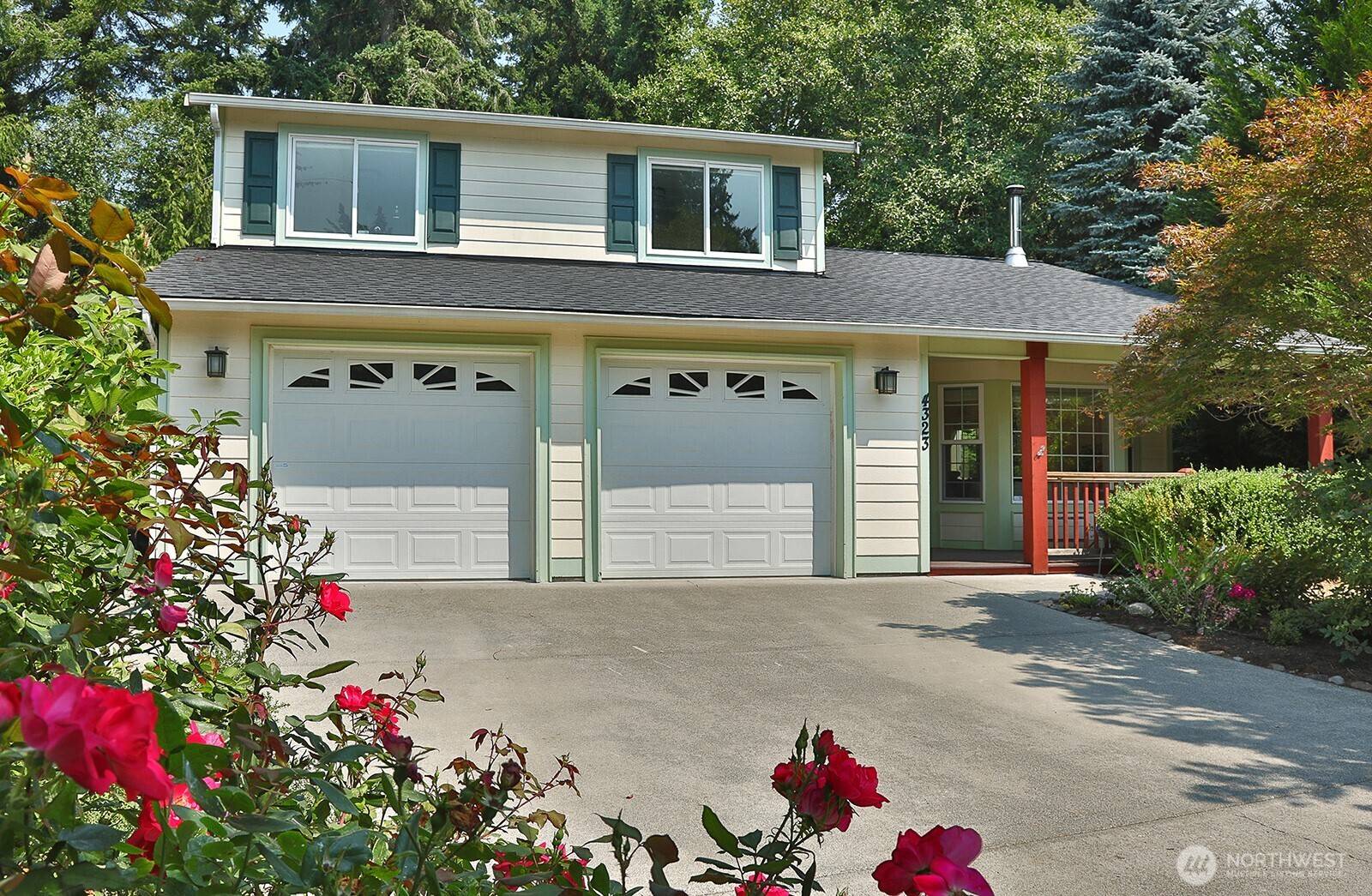 4323 Shadowood DR, Clinton, WA 98236