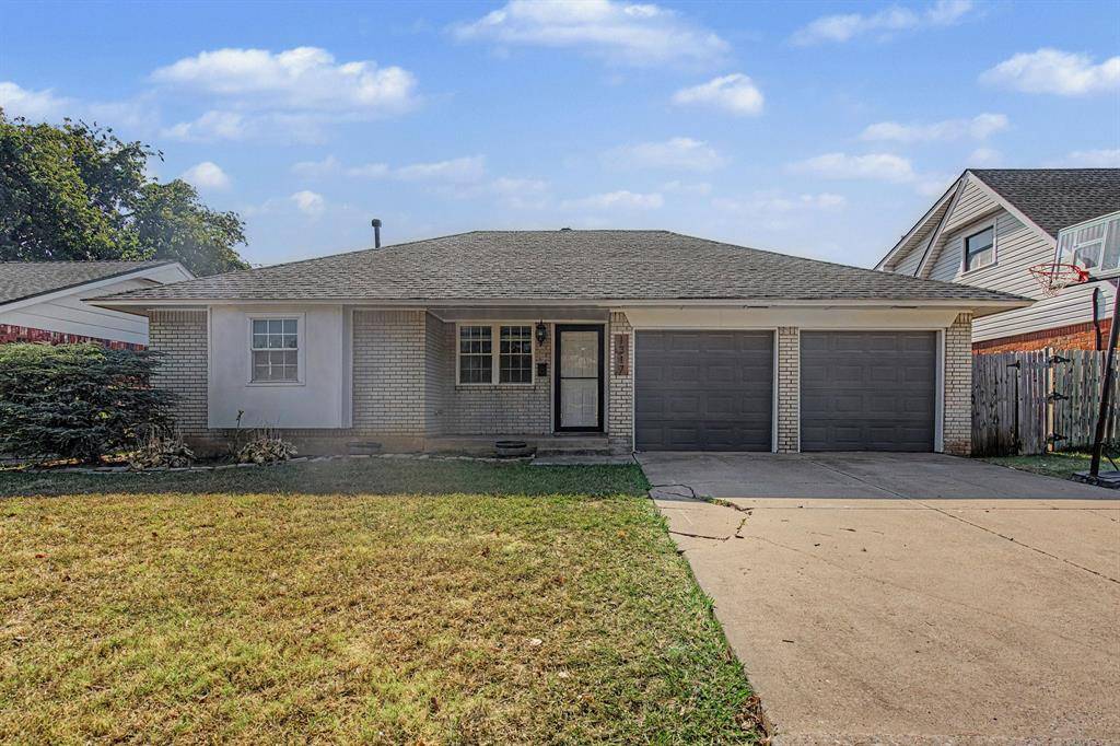 1317 Lawton AVE, Moore, OK 73160