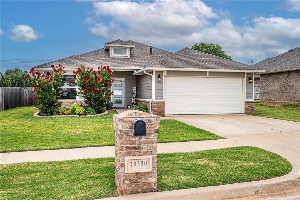 10300 Glover River DR, Yukon, OK 73099