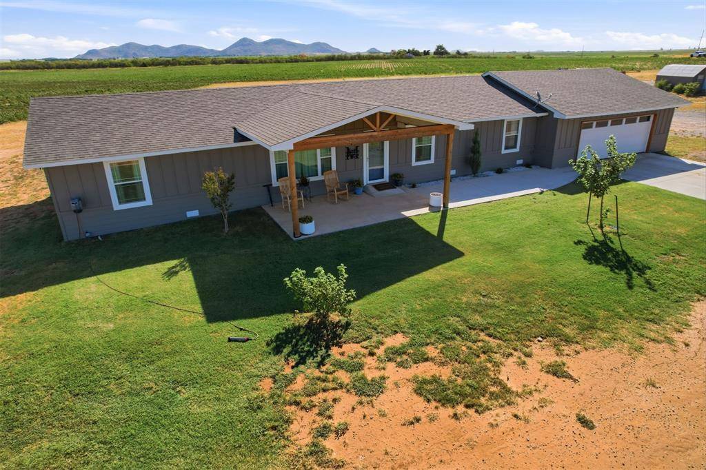 21105 E County Road 162, Headrick, OK 73549