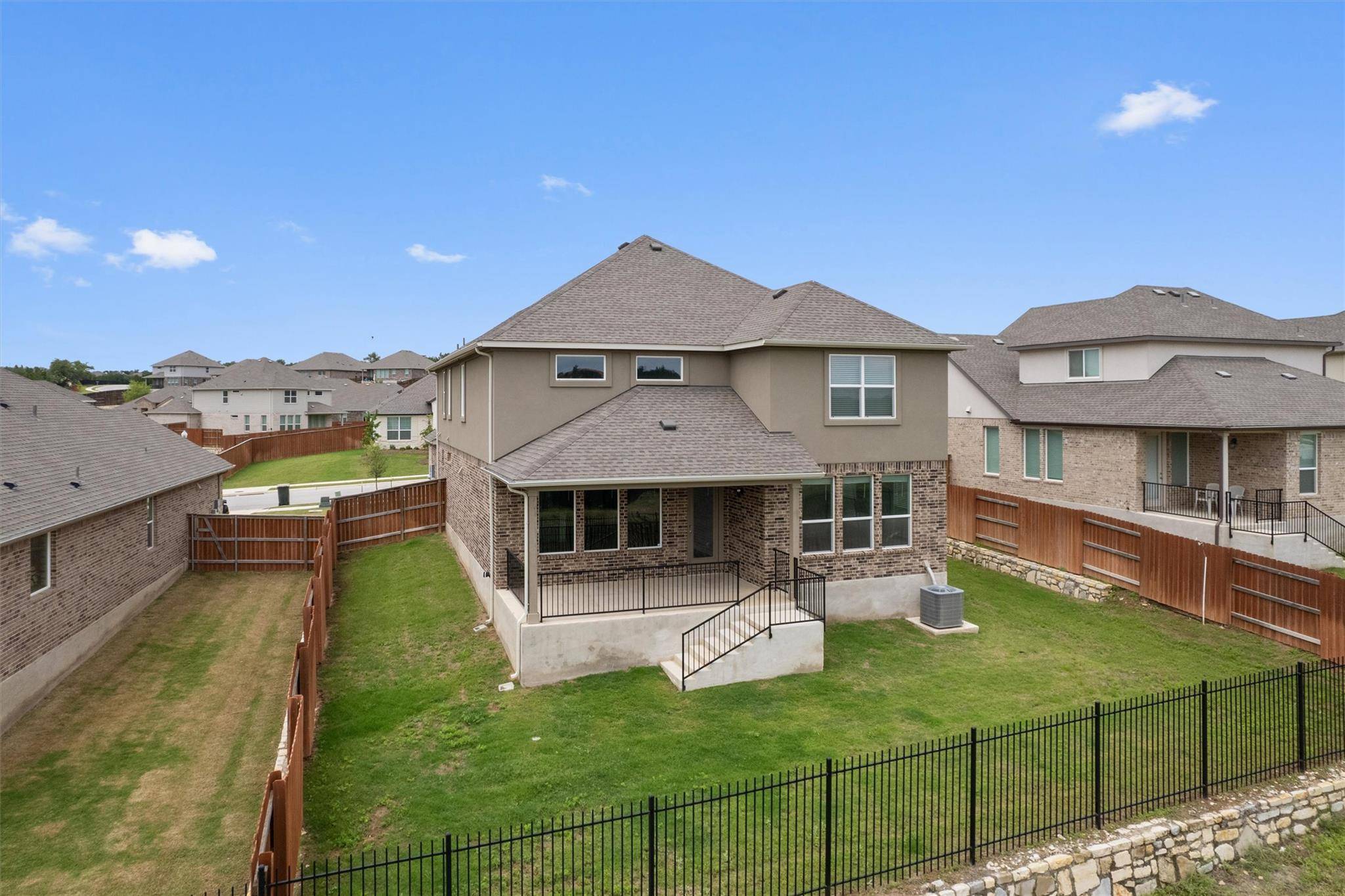 216 Mystic Canyon LN, Georgetown, TX 78628