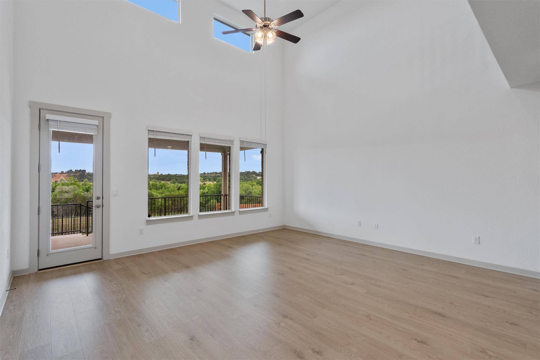 216 Mystic Canyon LN, Georgetown, TX 78628