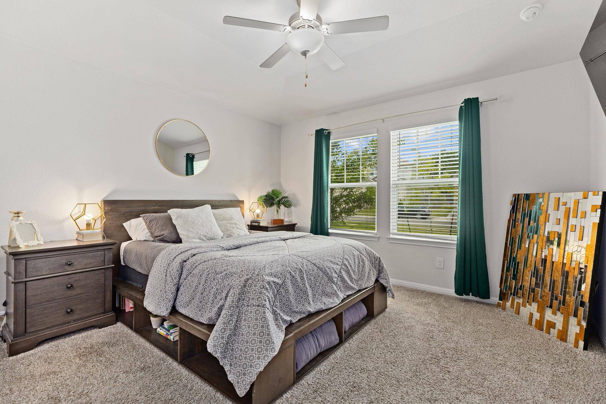 934 Main ST, Hutto, TX 78634
