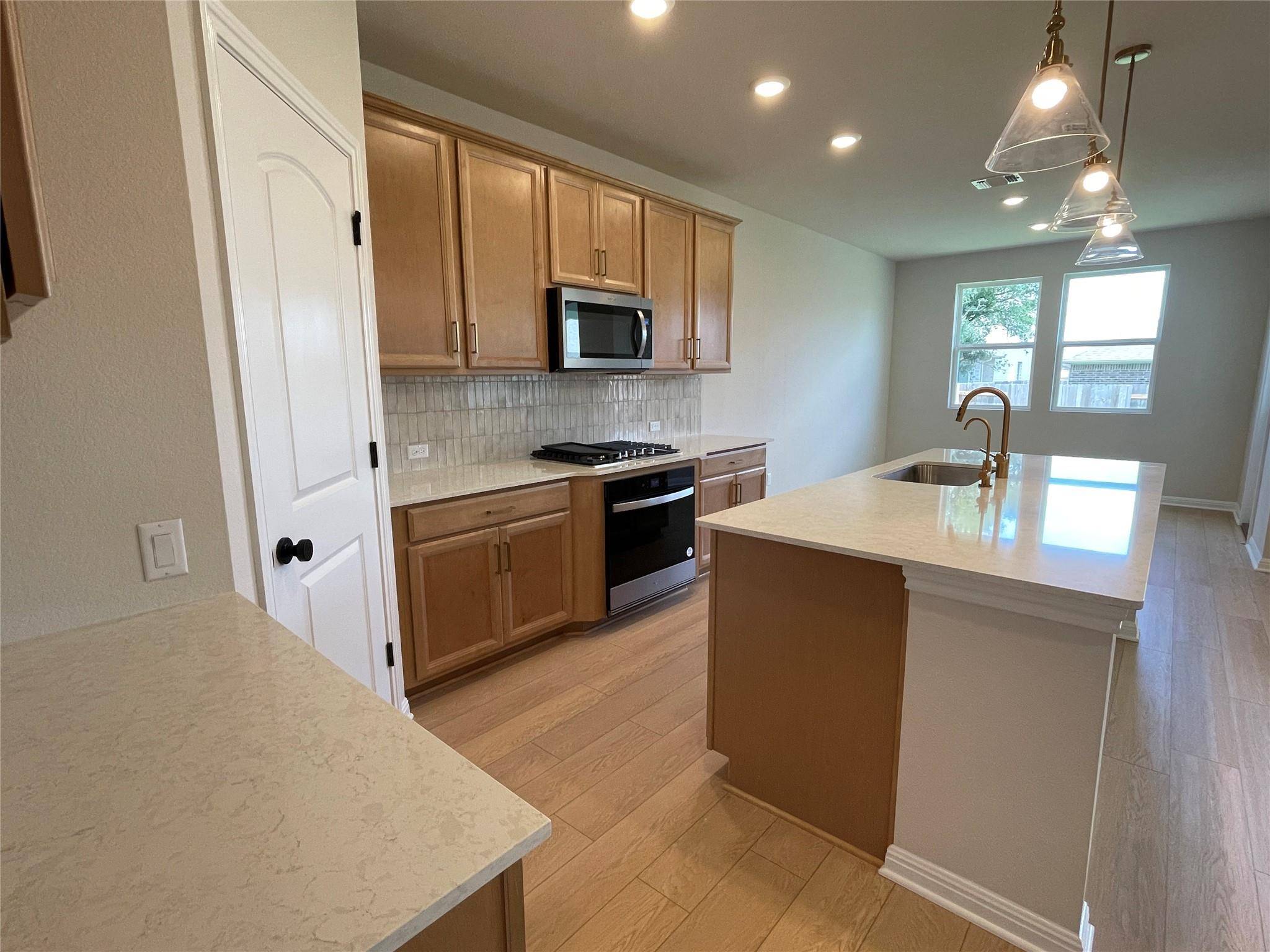 270 Grand Teton DR, Kyle, TX 78640