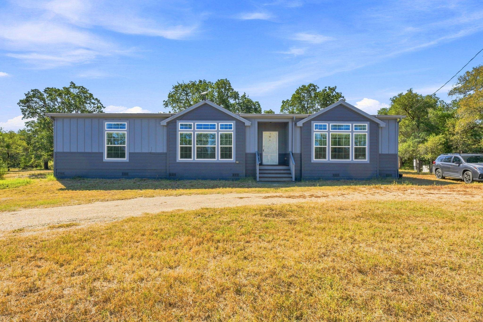 615 Green Acre DR, Dale, TX 78616