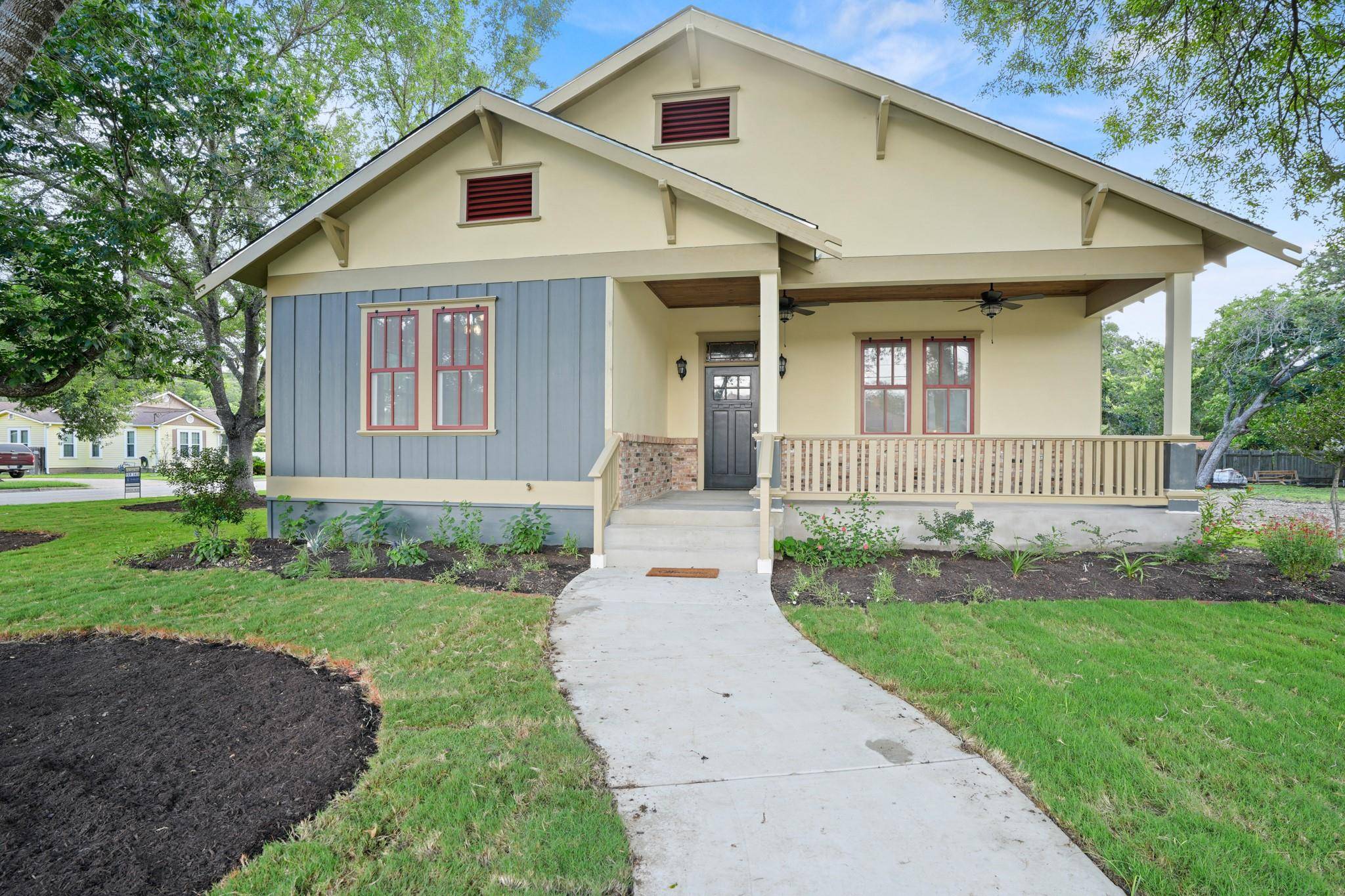 608 Cibilo ST, Lockhart, TX 78644