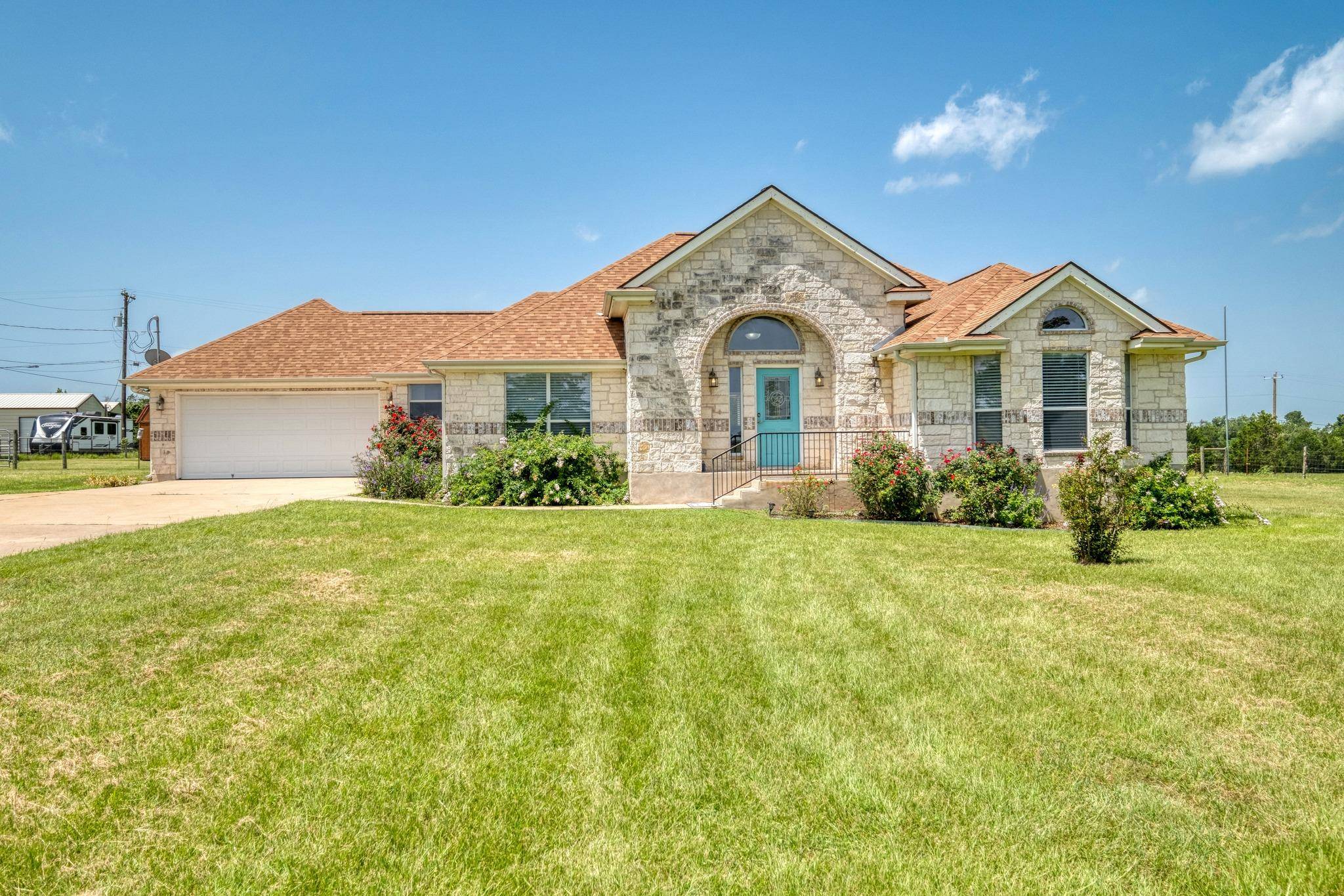 341 Brown RD, Mcdade, TX 78650
