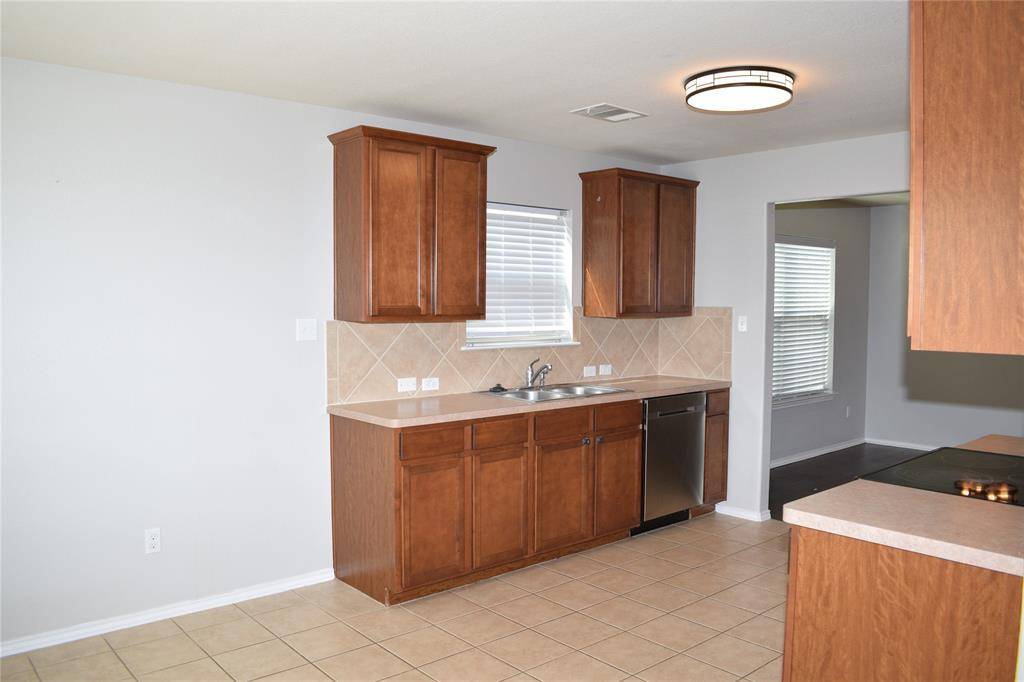 375 Housefinch LOOP, Leander, TX 78641