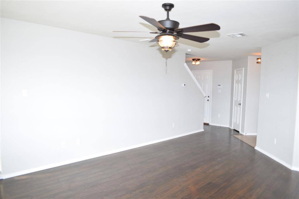 375 Housefinch LOOP, Leander, TX 78641