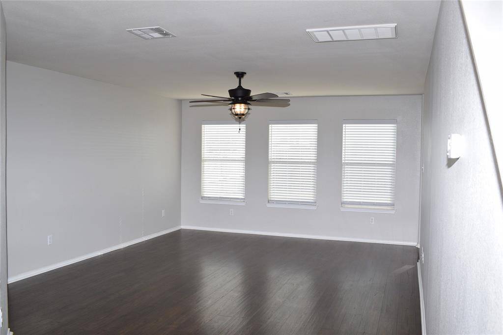 375 Housefinch LOOP, Leander, TX 78641
