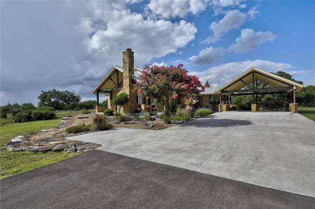 633 Trails End RD, Johnson City, TX 78636