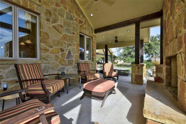 633 Trails End RD, Johnson City, TX 78636