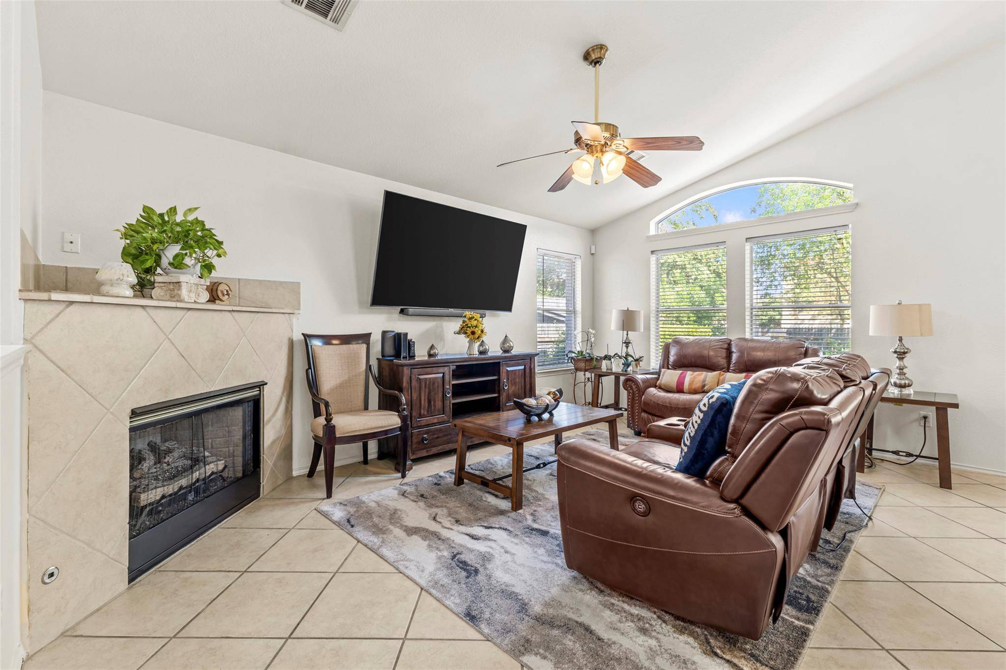 611 Settlement ST, Cedar Park, TX 78613