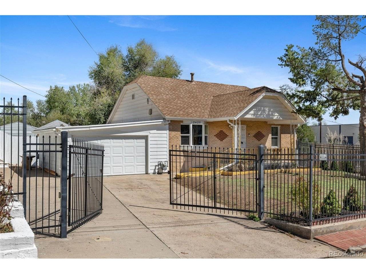 2425 W College, Denver, CO 80219