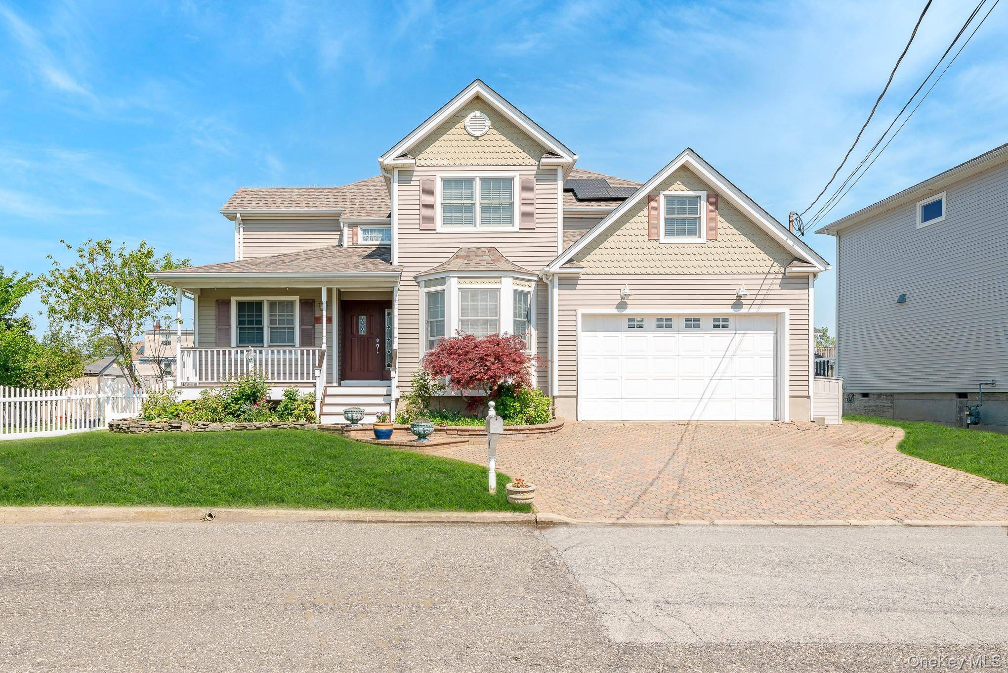 2683 Peconic AVE, Seaford, NY 11783