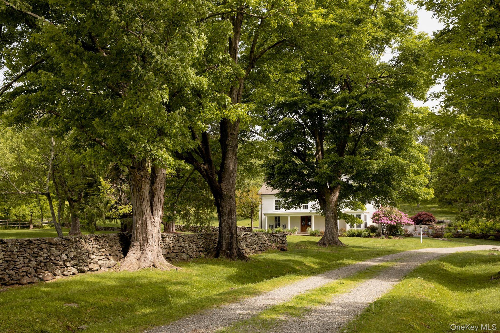 809 QUAKER HILL RD, Pawling, NY 12564