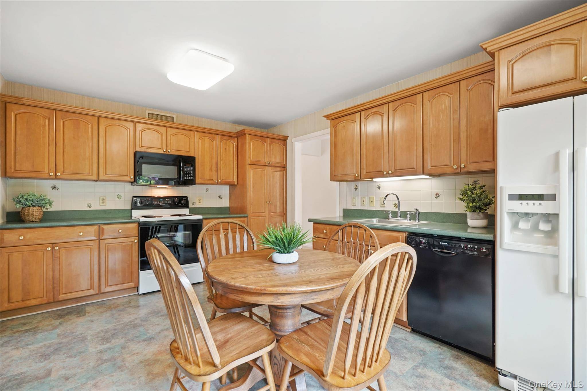 101 Heritage Hills DR #A, Somers, NY 10589