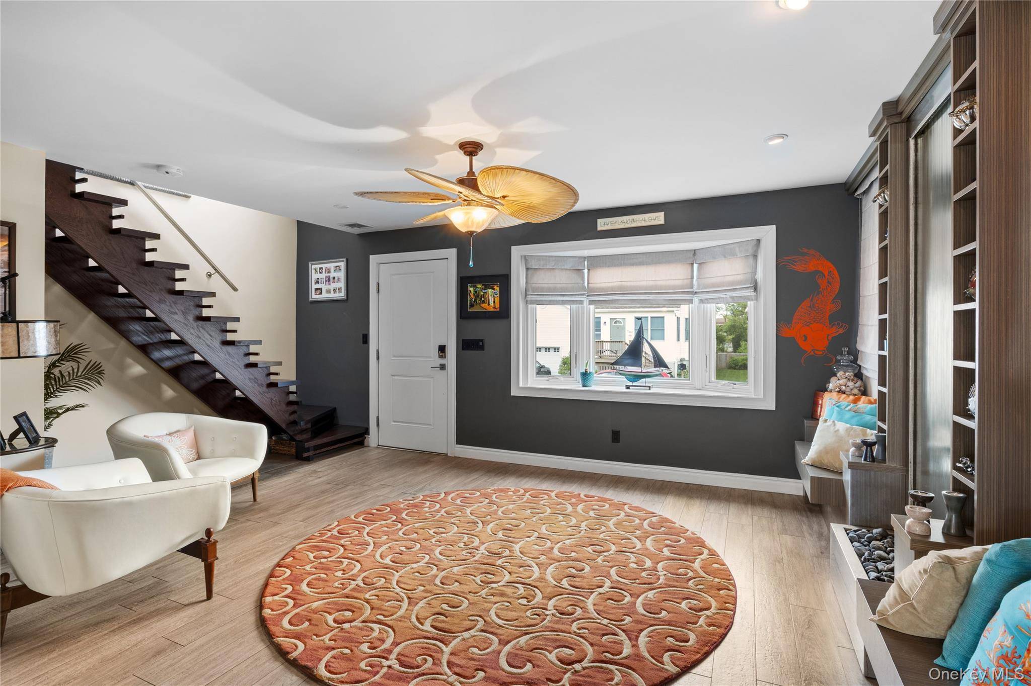 650 S 9th ST, Lindenhurst, NY 11757