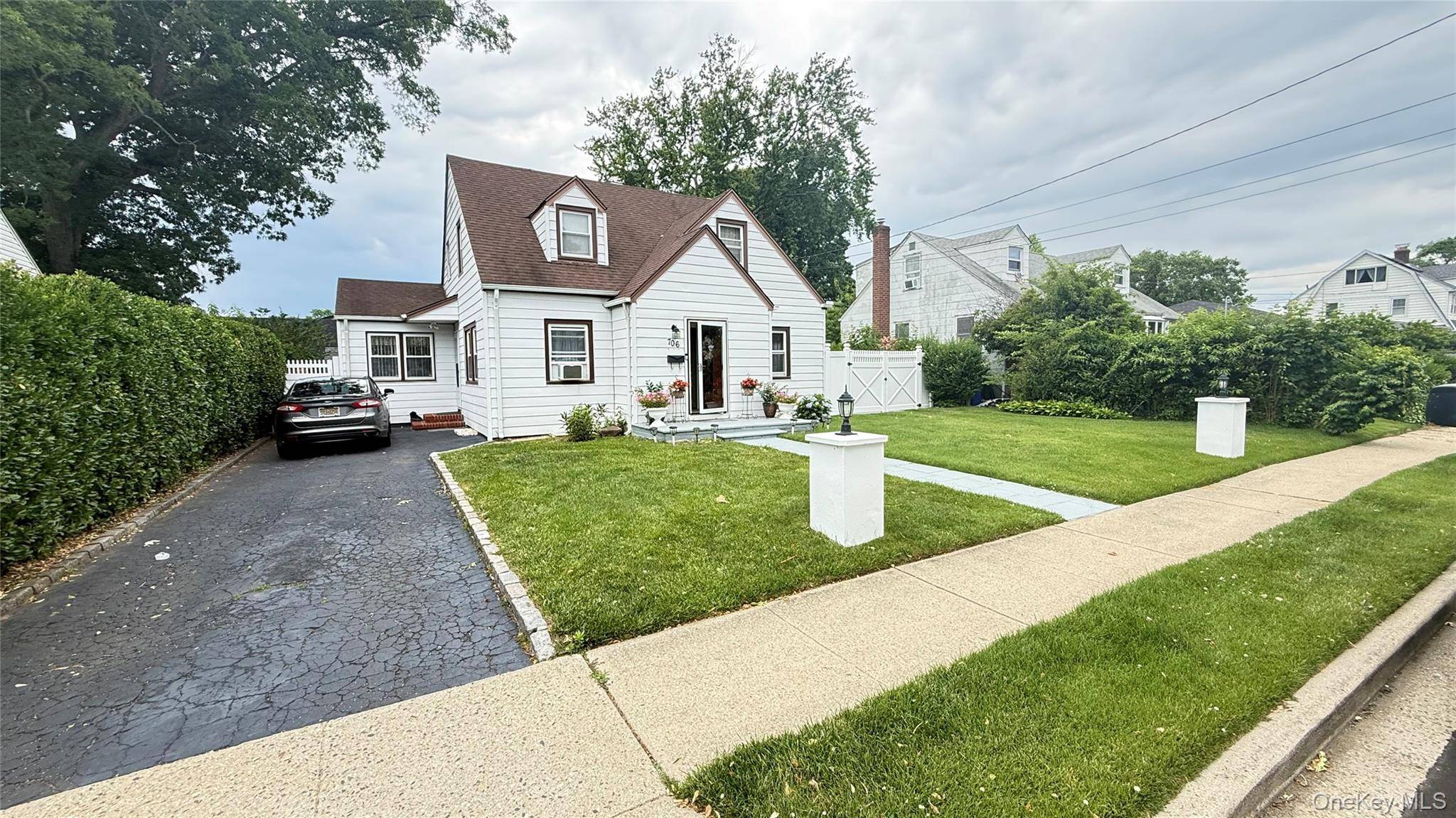 706 Partridge AVE, West Hempstead, NY 11552